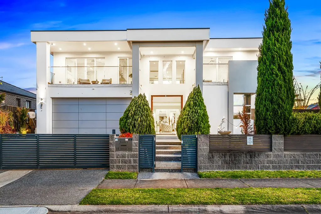 Kellyville 5房 91 Arnold Avenue – 豪华朝北家庭住宅 91 Arnold Avenue – Luxury North-Facing Family Living