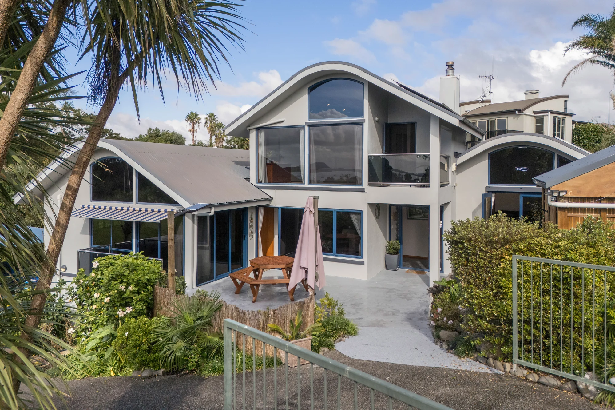 Omokoroa 5ਬੈੱਡਰੂਮ A home that truly stands apart.