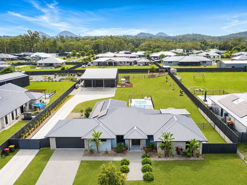 Caboolture 4房 无与伦比的庄园式奢华，融合极致工坊与生活方式功能！ Unrivalled Acreage Luxury Meets Ultimate Workshop & Lifestyle Capability!