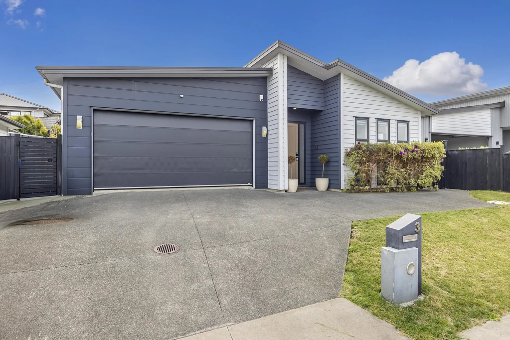 Kumeu 4房  Vendors Have Purchased – This Home Must Be Sold!