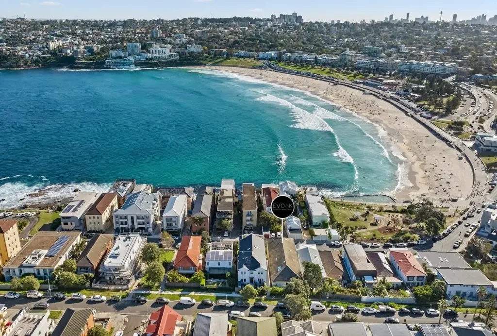 1-Minute Walk to Bondi Beach!