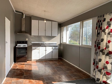 2 Bedroom Flat - Maraenui