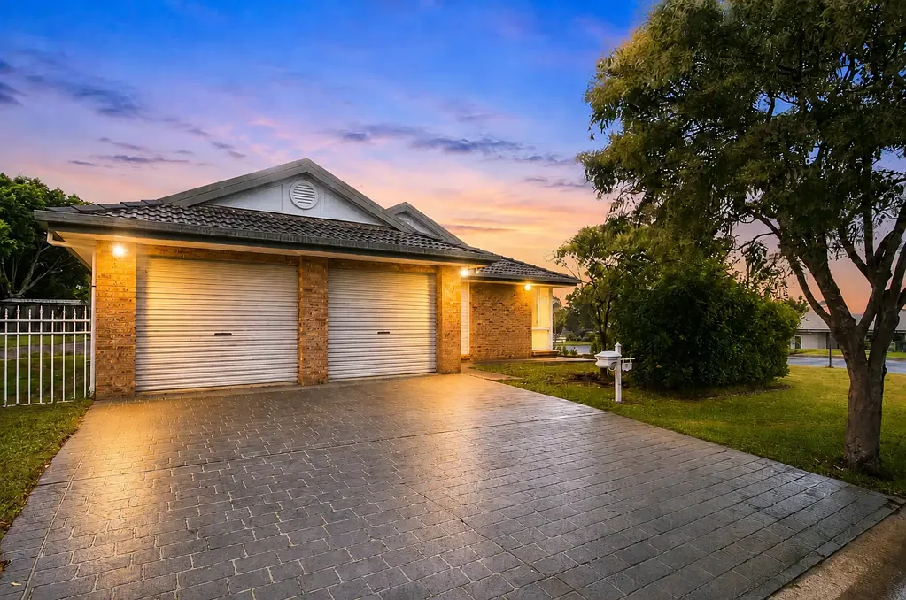 Beautifully Renovated Family Home in Peaceful Glenning Valley