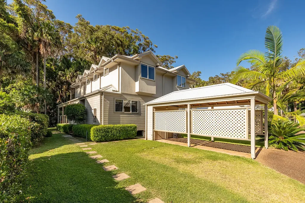 Blueys Beach 2 Bedroom Two bedroom townhouse in rainforest retreat