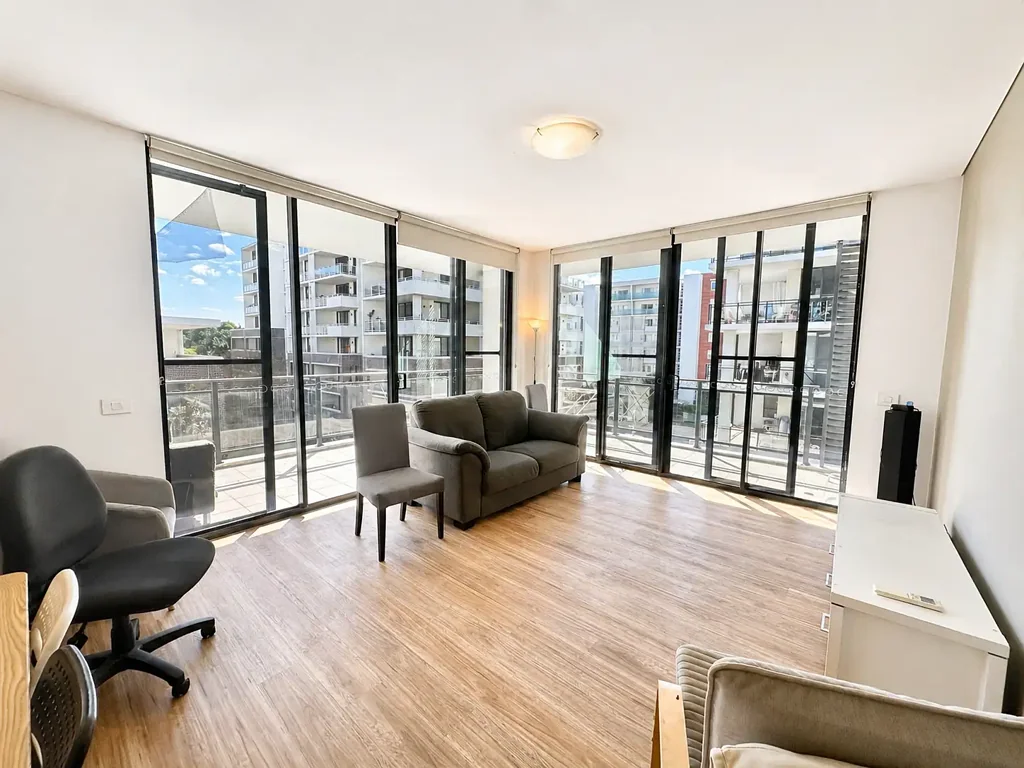Stunning Near New 2 Bedrooms 2 Bathrooms Apartment for Lease!