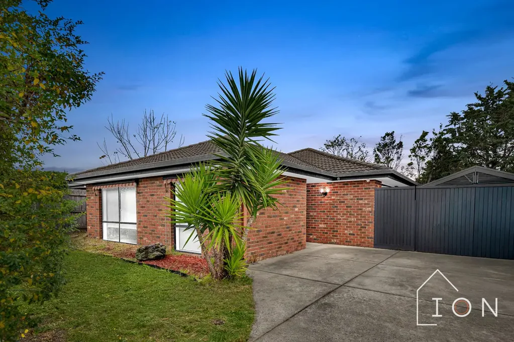 Cranbourne North 5chambre The Perfect Blend of Space, Comfort & Convenience