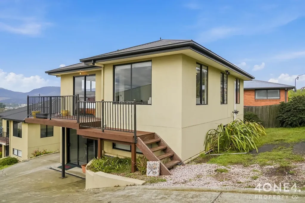 Austins Ferry 4房  Spacious Family Living with Stunning River Views