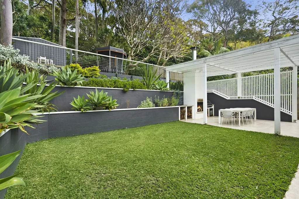 Avalon Beach 5ห้องนอน Tranquil Luxury in a Beautifully Renovated Avalon Residence