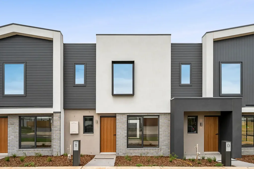 Brand New Townhouse - 3 bedrooms, 3 Toilets and double garage!