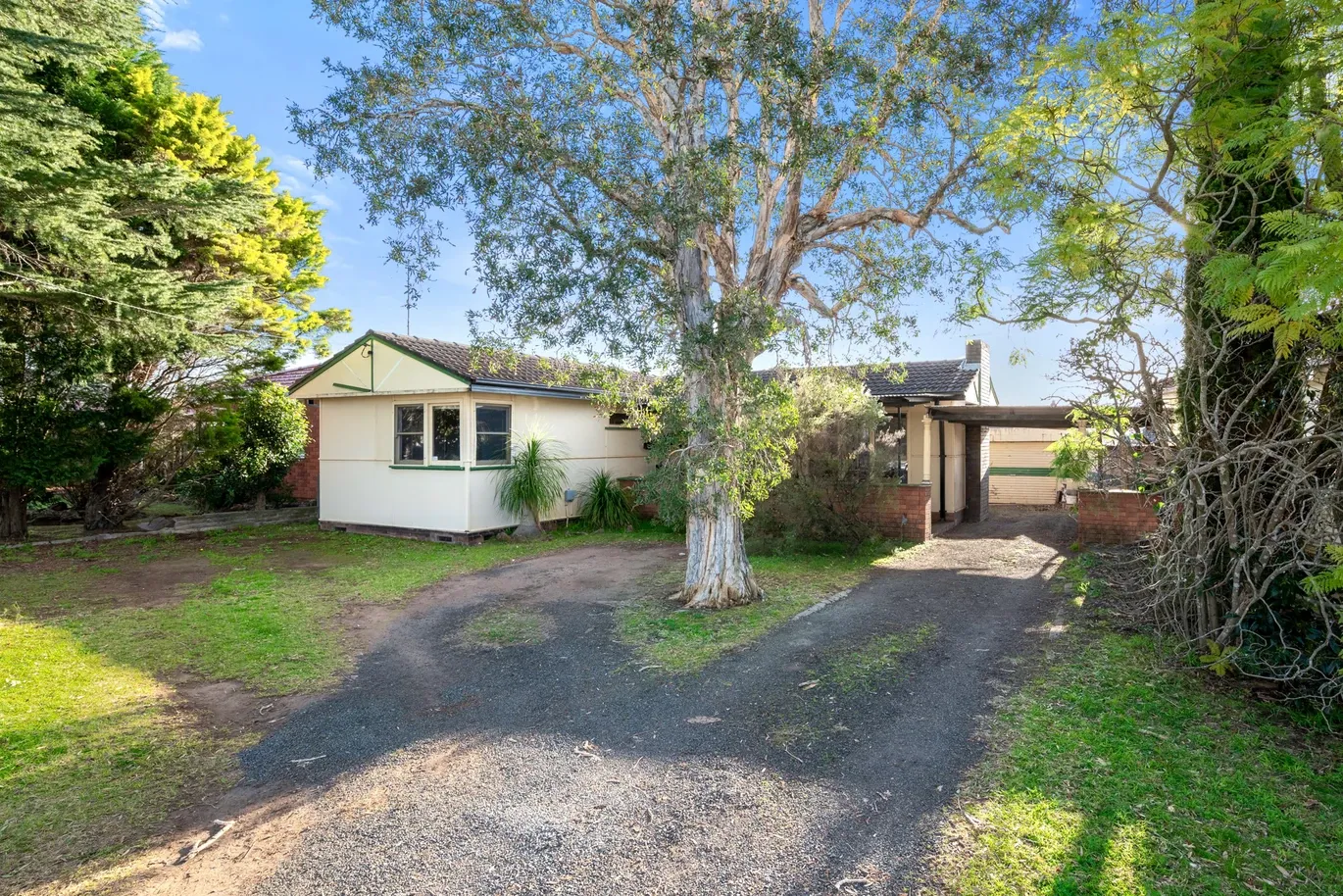 28 DARWIN RD, CAMPBELLTOWN NSW 2560, 0 chambres, 0 salles de bain, House