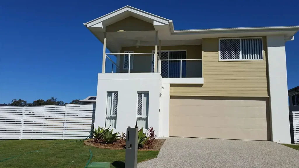 Modern two levels 4 bedroom home