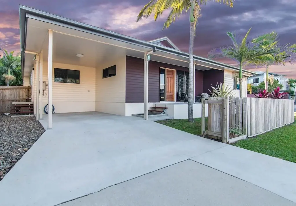 Fully furnished Unit in Mackay CBD!