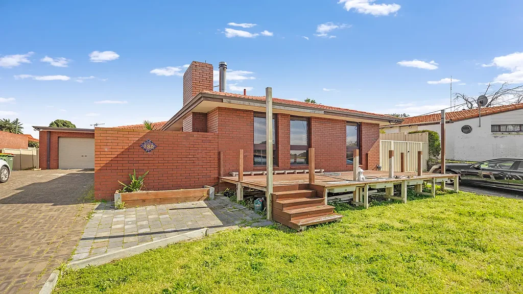 180 Minninup Road, South Bunbury, WA 6230