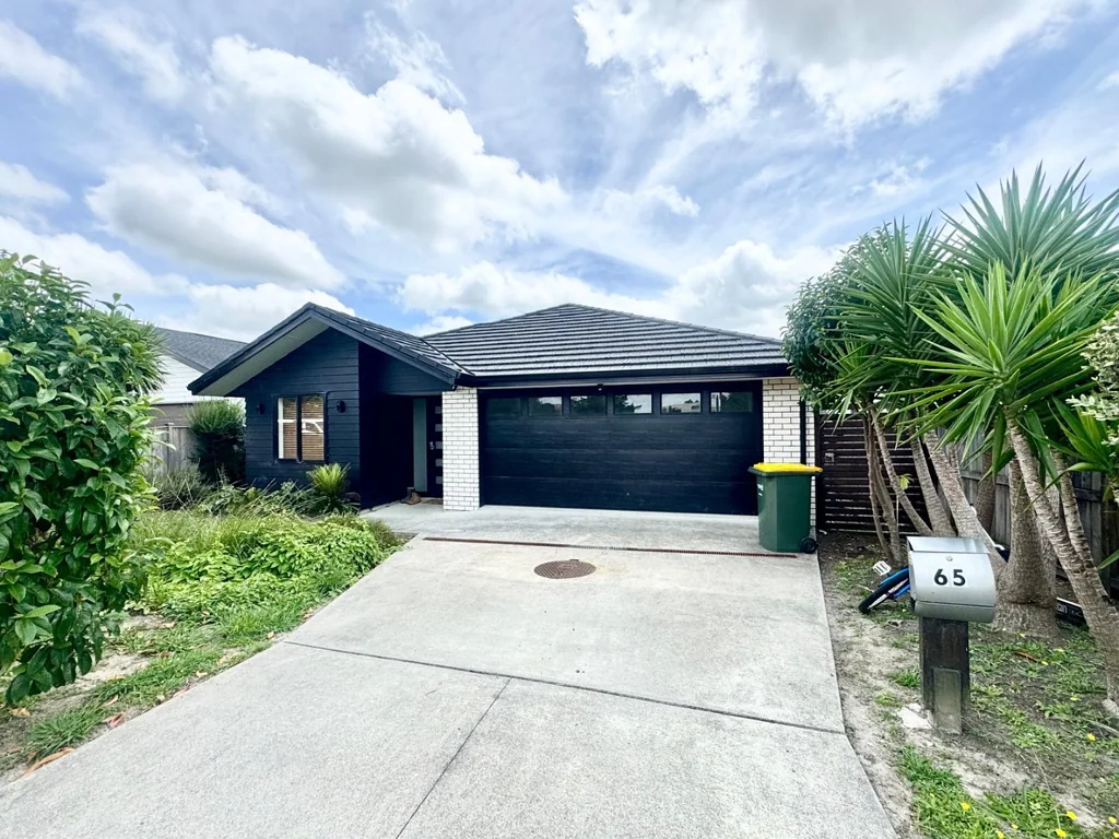 Spacious 4-Bedroom Family Home in Kumeu