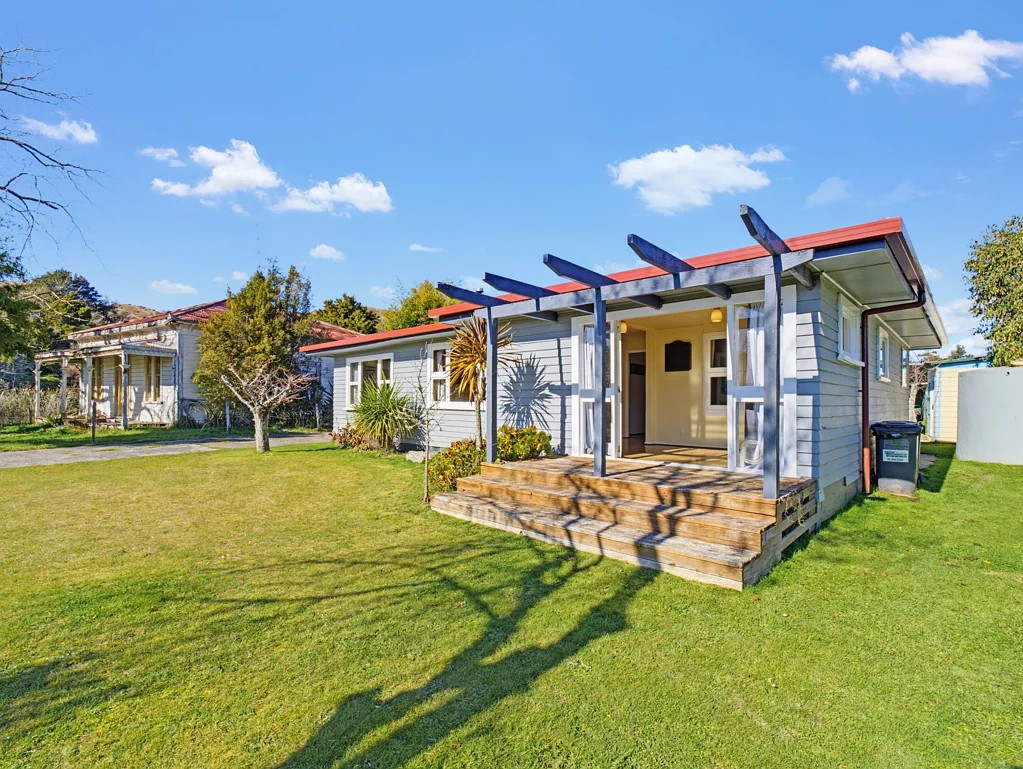 Upper Moutere 3 Bedroom Laid-Back Living in Upper Moutere