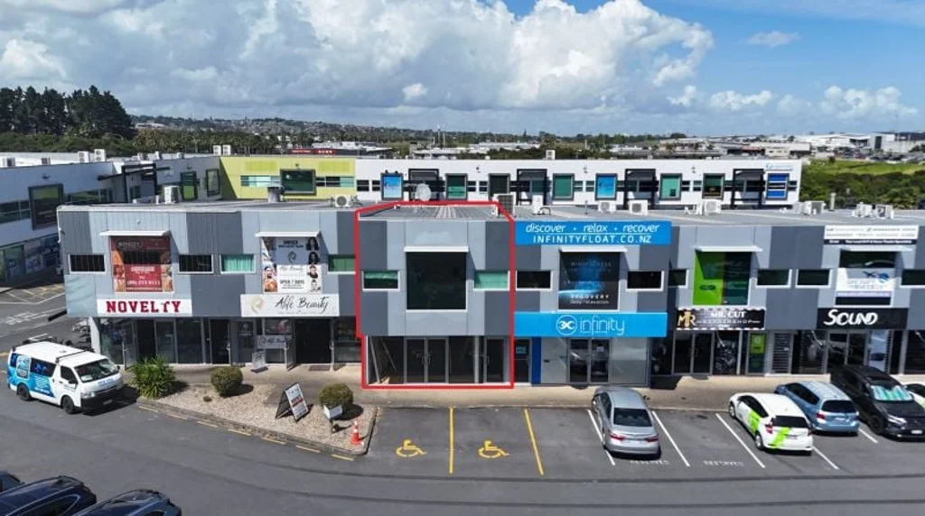 Flat Bush Well Presented Office with High Exposure