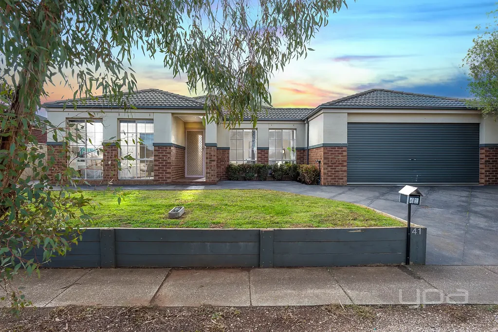 41 Featherhead Way, Harkness, VIC 3337