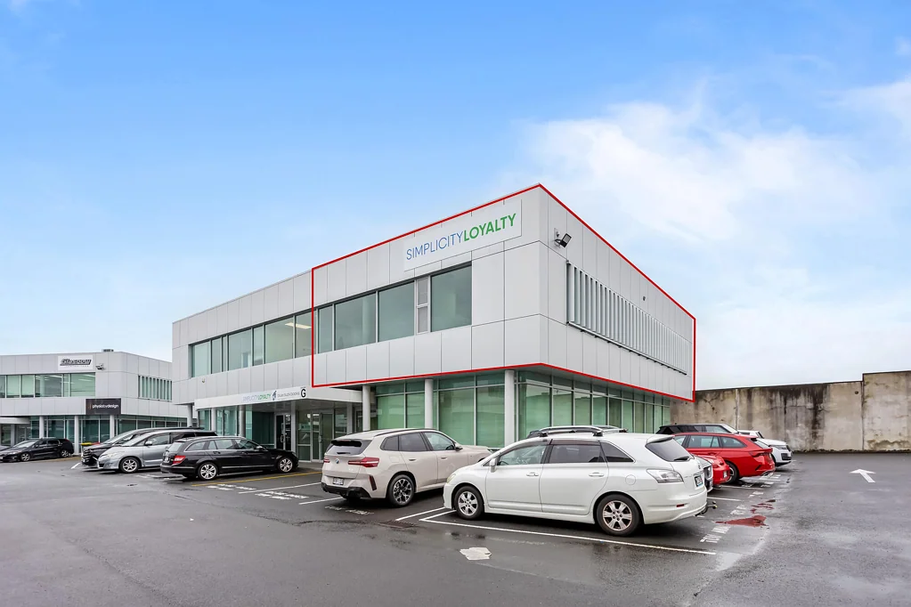 Albany  Tidy, move-in-ready office in Albany