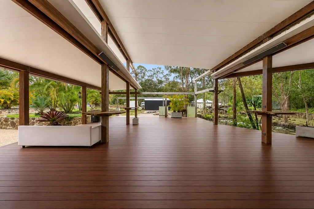 Cooroibah 2ਬੈੱਡਰੂਮ Private Acreage with Granny Flat – Live Now, Build Your Dream Home