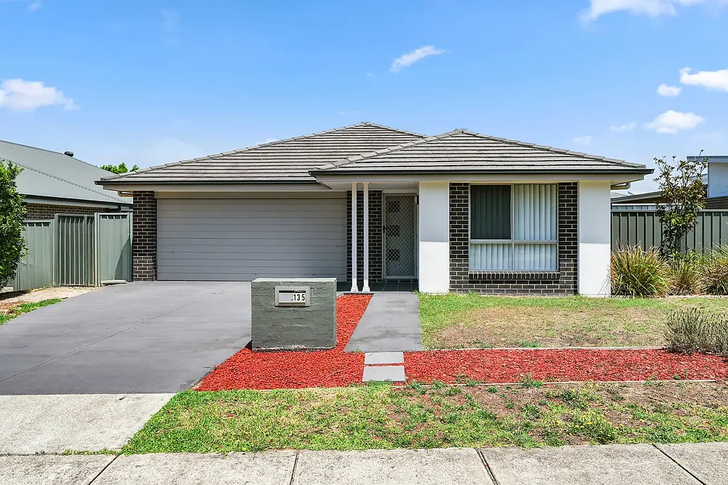 135 Dune Drive, Fern Bay, NSW 2295
