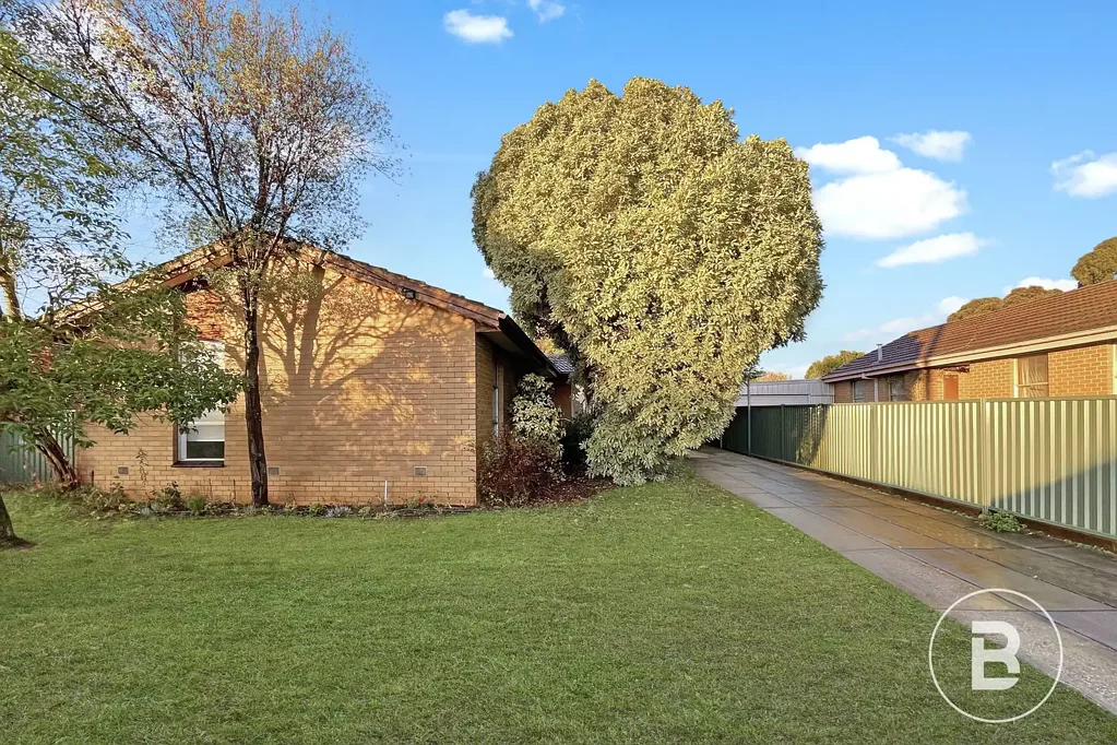 REFRESHED THREE BEDROOM HOME WITH AMPLE CAR SPACE