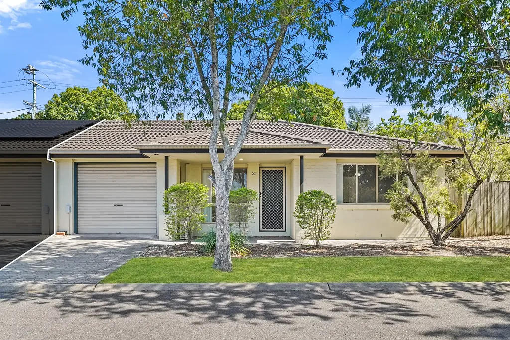 Eight Mile Plains 3બેડરૂમ Lowset Corner Home Offering Privacy, Convenience & Easy Living