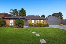 302 Windermere Drive, Ferntree Gully