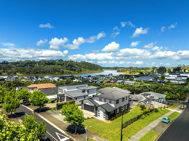 2 Tauwaka Crescent, Riverhead, Rodney District