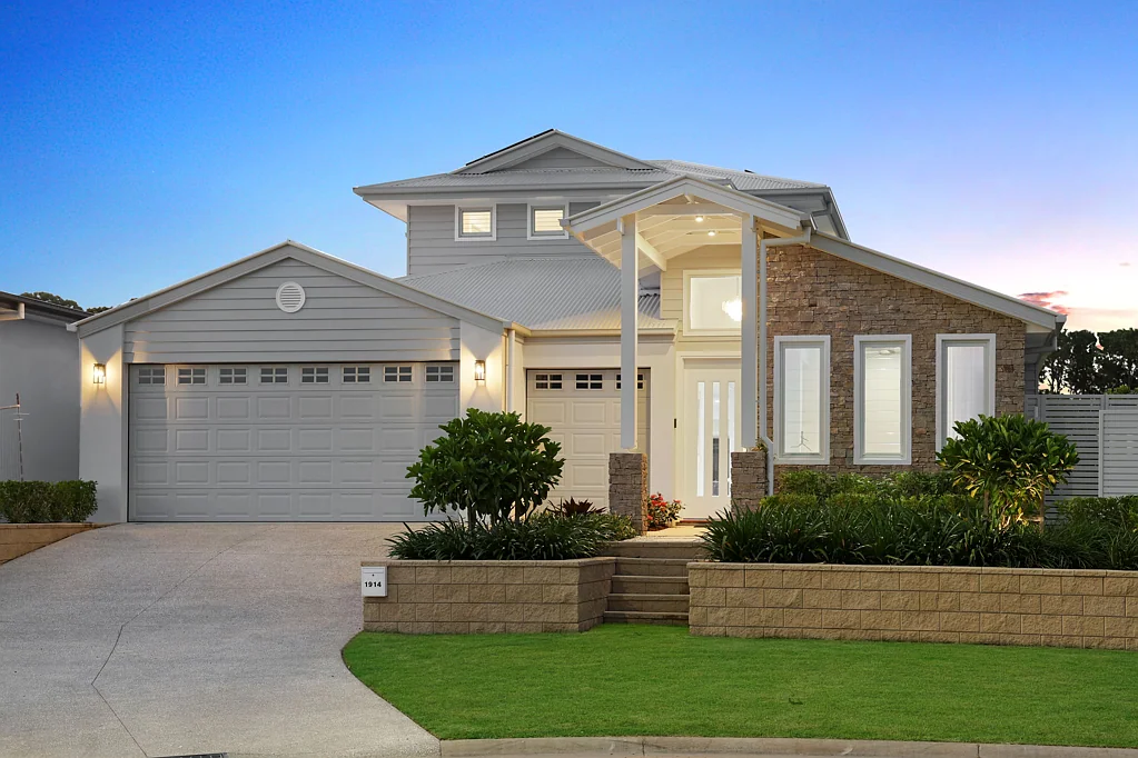 1914 Sunningdale Court, Hope Island, QLD 4212