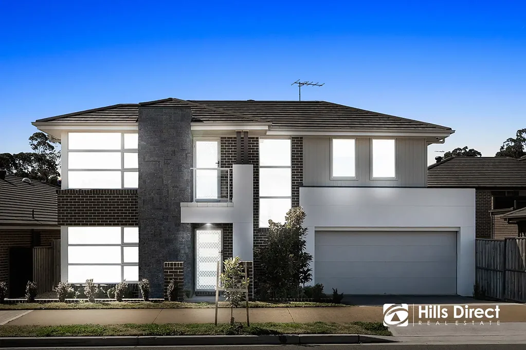North Kellyville 3 Bedroom Stylish & Low-Maintenance Living Moments from Shops, Schools & Transport