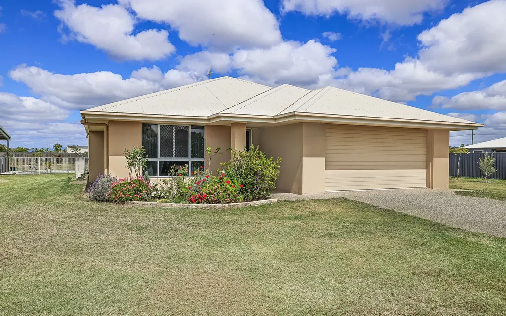 4 Carnarvon Court, Branyan, QLD 4670