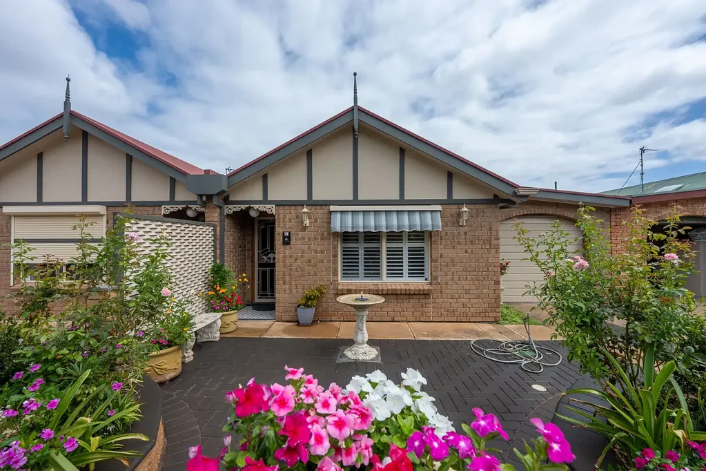 4 Barbican Close, Wallaroo, SA 5556
