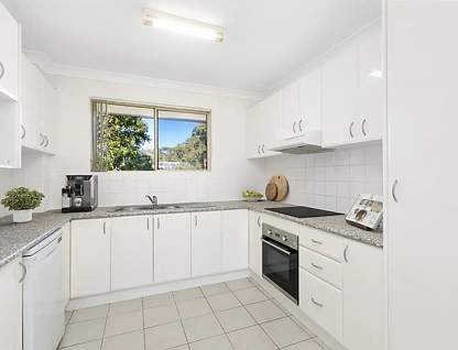 9/34-36 Auburn Street, Sutherland, NSW 2232, 2房, 1浴, Apartment