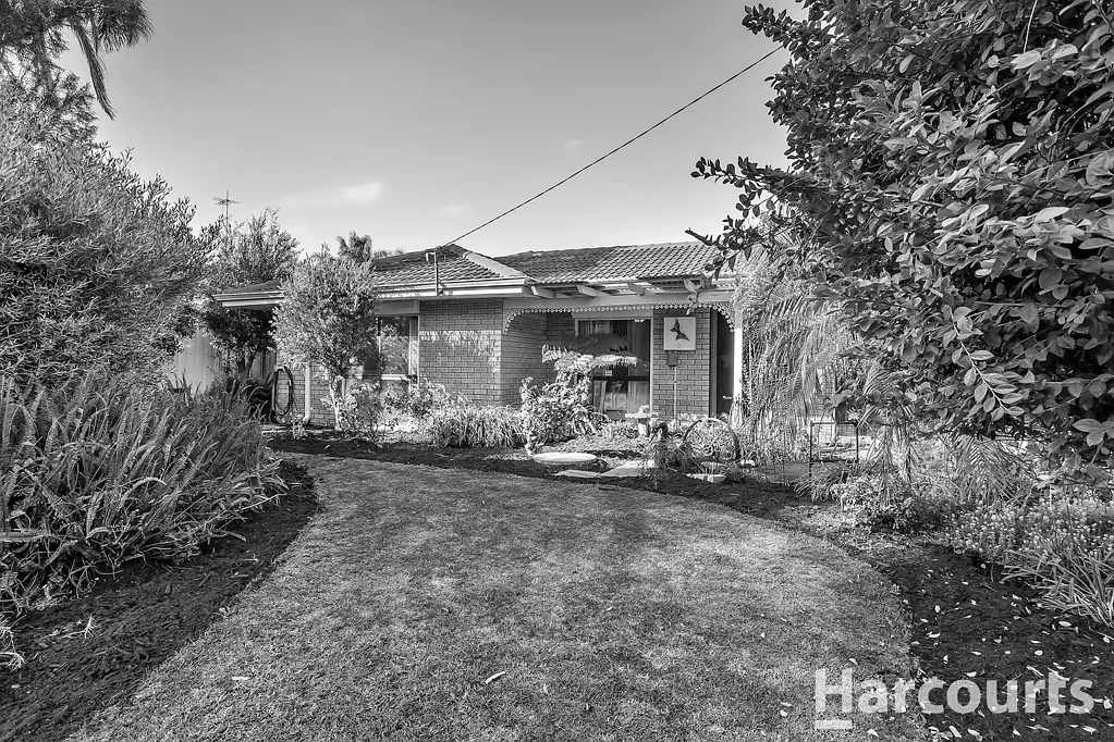 Greenfields 3ห้องนอน Under Offer by HARCOURTS Mandurah - Keith Prevost