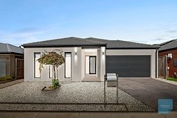 13 Tetbury Avenue, Weir Views