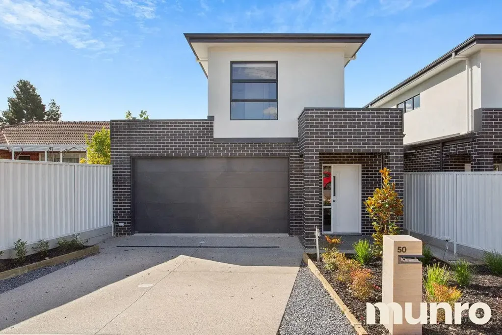 Spacious & Modern 4-Bedroom Family Home