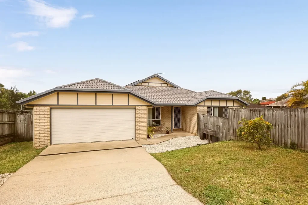Murrumba Downs 4 Slaapkamer SPACIOUS FAMILY LIVING ON 800m²
