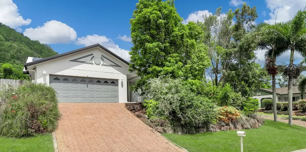 Mount Sheridan 4બેડરૂમ Your Tropical Paradise Awaits on 812m2 in Forest Gardens