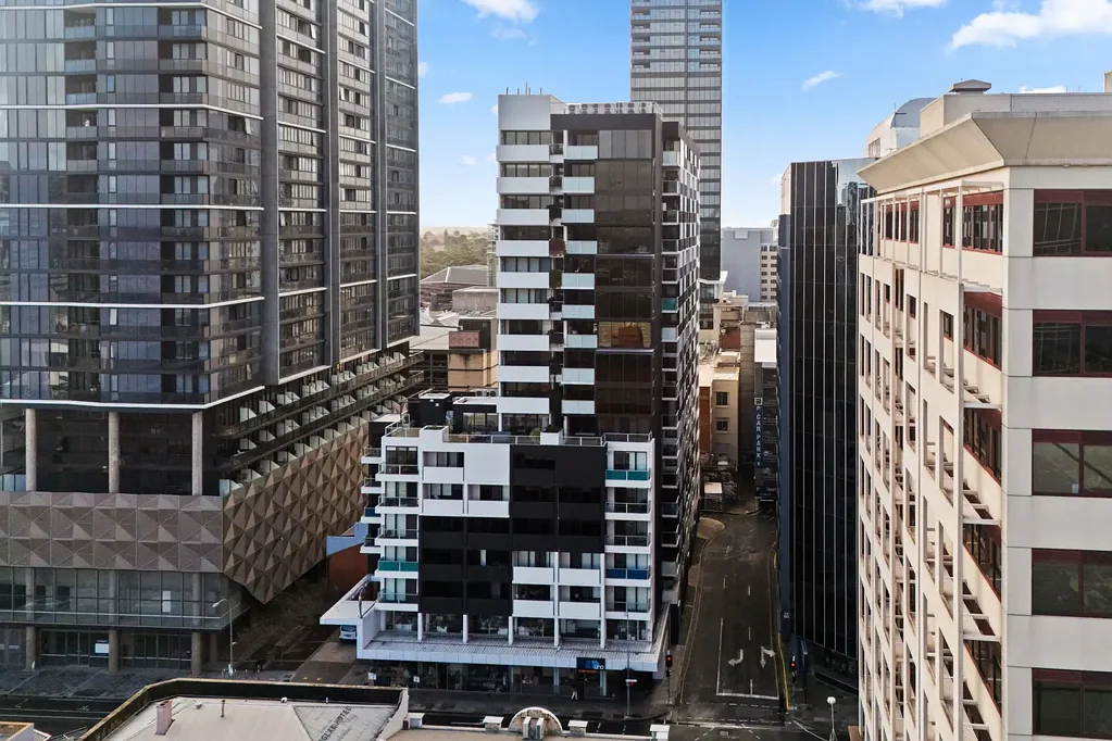 Adelaide 2Moenga Chic 2 Bed Apartment with Sky-High City Views