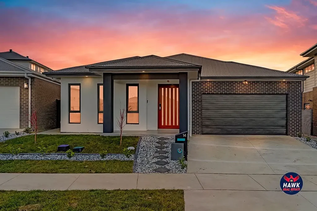 Modern Elegance & Family Comfort in the Heart of Googong – 14 Kythera St ( Available for rent)