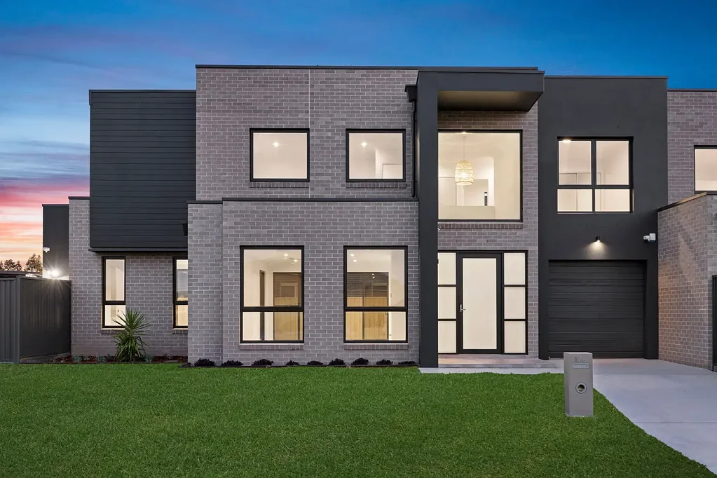 Prestons 5Zimmer BRAND NEW, STUNNING DOUBLE STOREY HOME