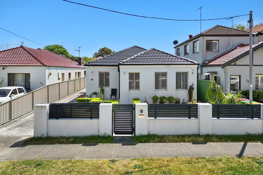 Matraville 5침실 Family Home With Separate Self-Contained Apartment Ideal For Multi-Gen Living