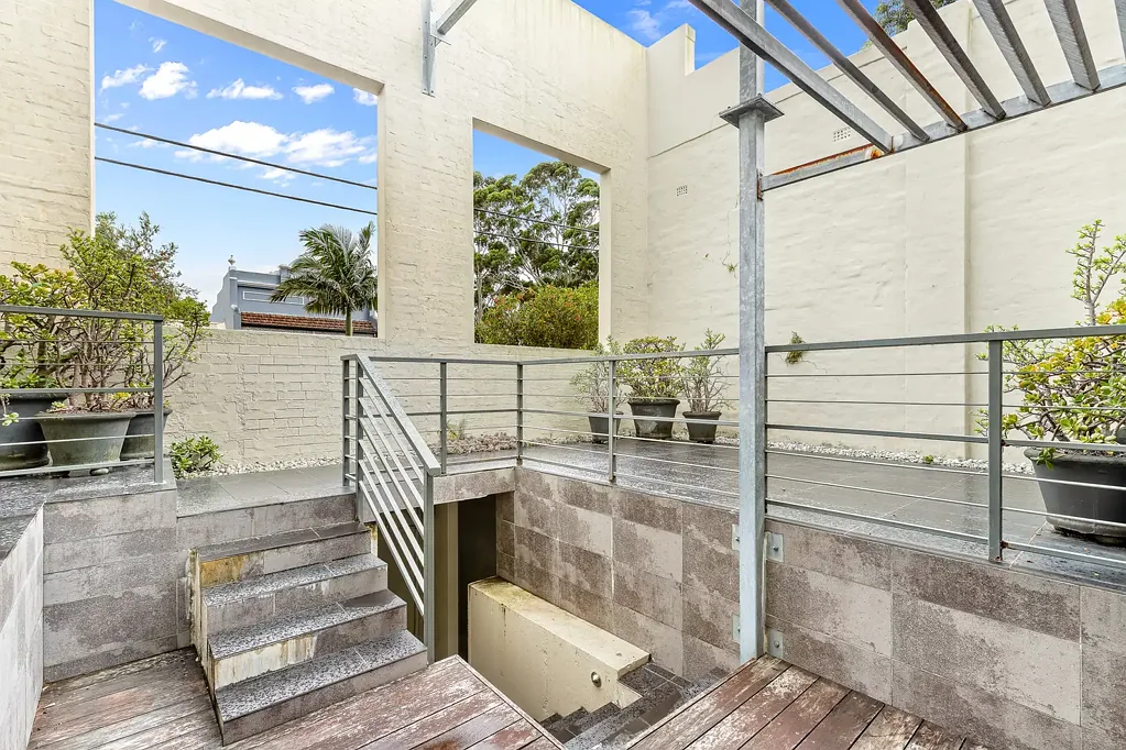 Chic Urban Living with Unbeatable Convenience