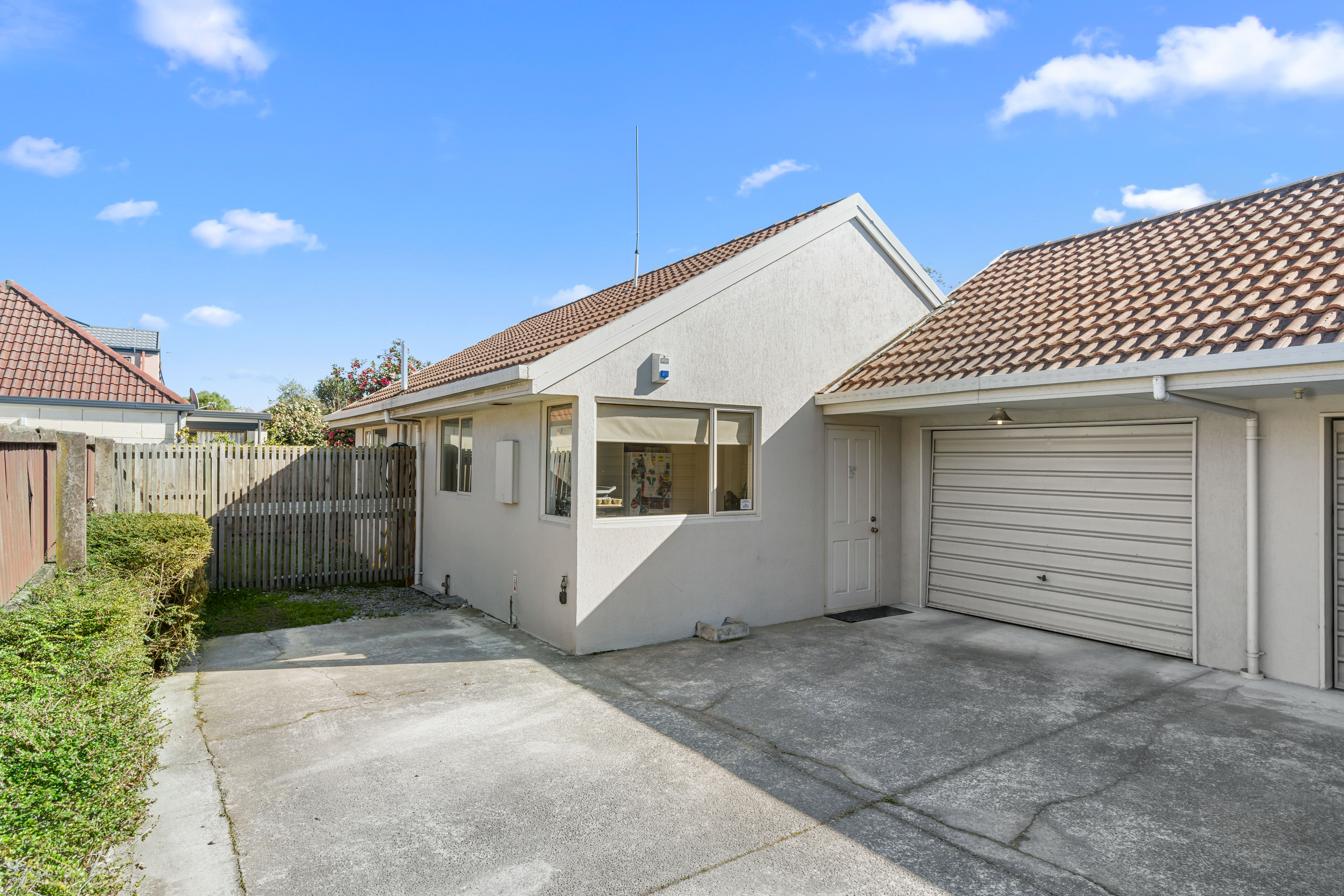 2f Broadbent Street, Riccarton, Christchurch, 2房, 1浴, Townhouse