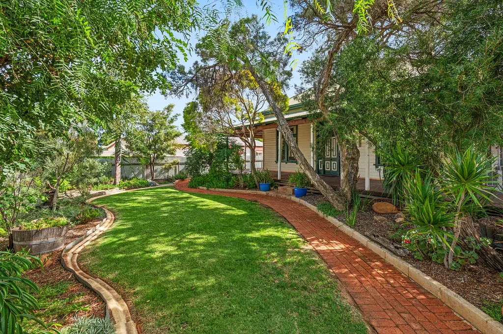 66 Lewis Street, Lamington, WA 6430
