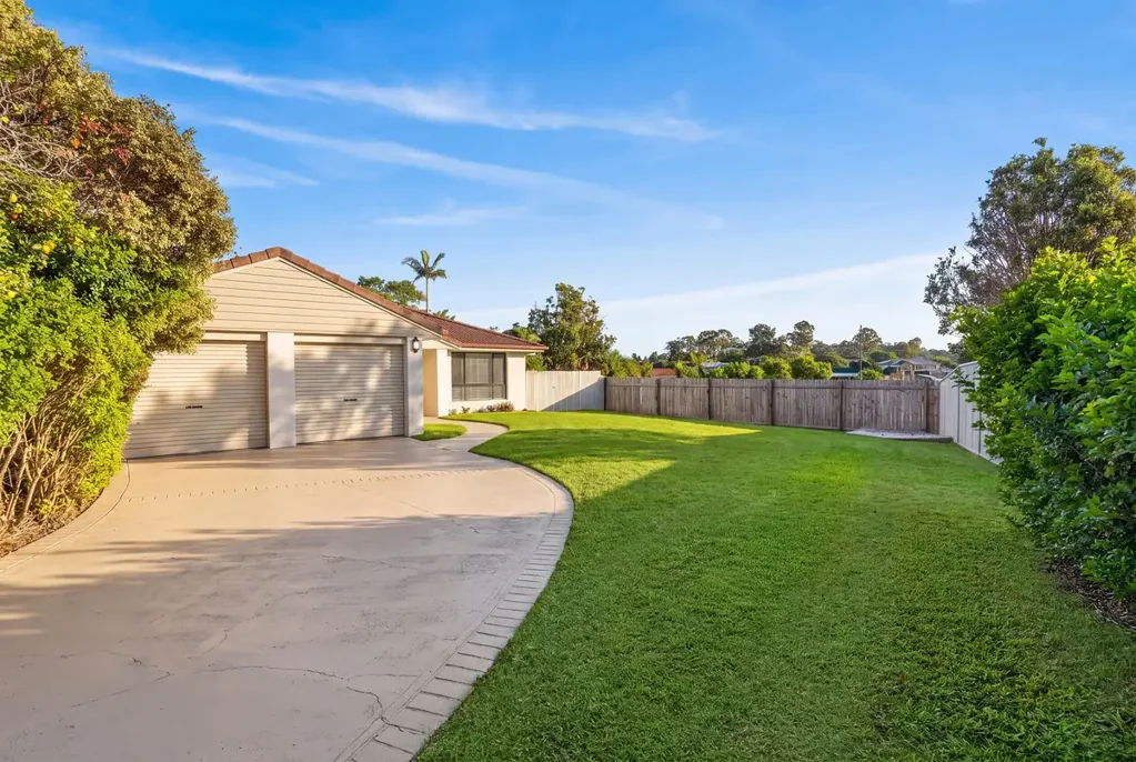 Upper Coomera 4chambre Comfortable Family Living, Huge Usable Block with Endless Potential