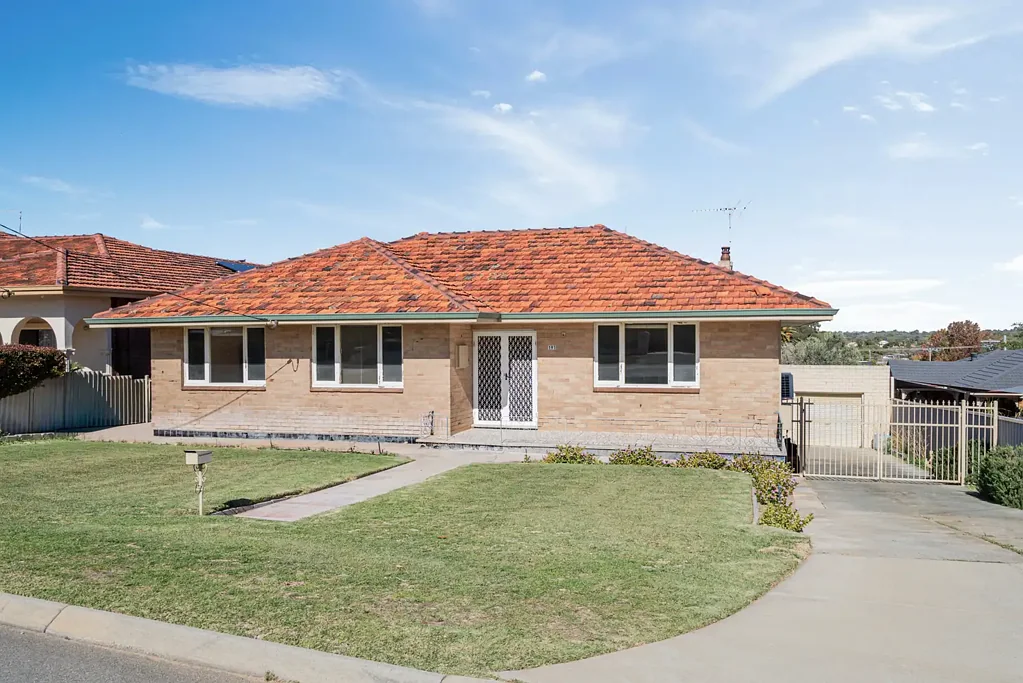 Hamilton Hill 3房  NONNA'S HOUSE. 911SQM.
