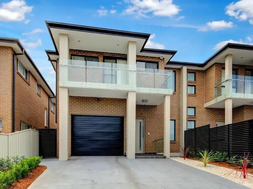 Spacious Double Brick Masterpiece