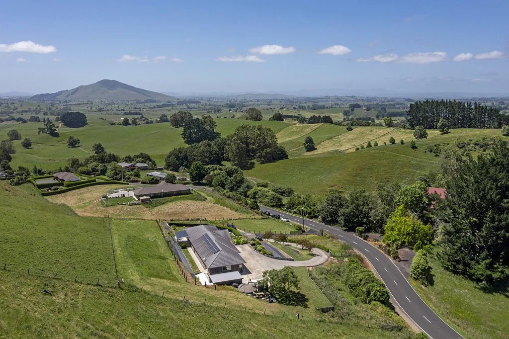 Pirongia  Peaceful Lifestyle Minutes from Pirongia