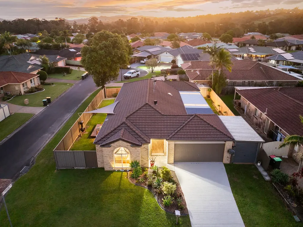 25 Riversdale Boulevard, Banora Point, NSW 2486